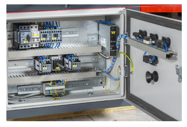 Вальцовочный станок электрический 3-х валковый Rollmak SME 130-15/4.5