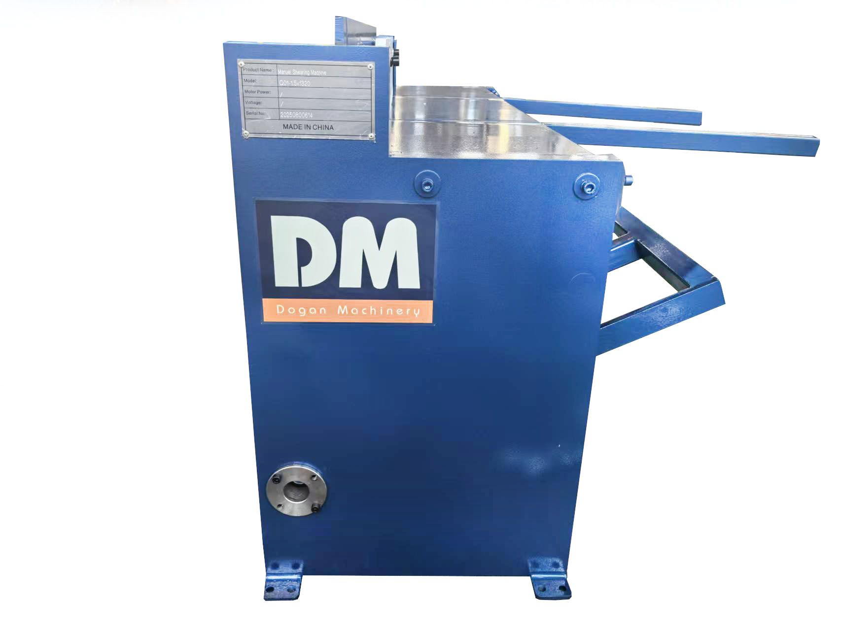 Ручные гильотинные ножницы Q01-1.5x1320 Ручные гильотинные ножницы Q01-1.5x1320